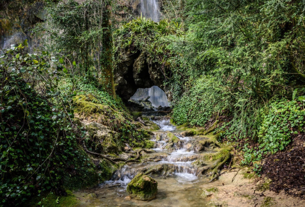 Randonnée à Roquefort les Cascades