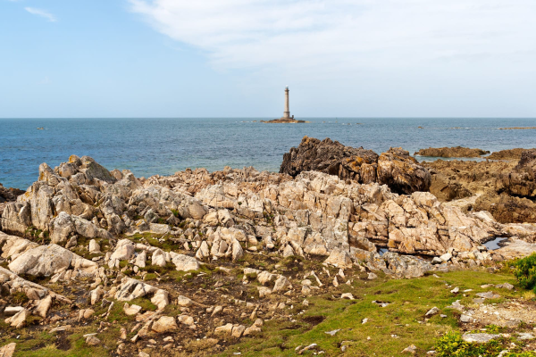 Randonnée au cap de la Hague : vue sur la Manche et le phare du cap de la Hague