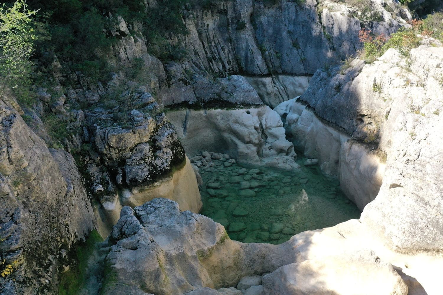 Une des vasques du ravin des Arcs