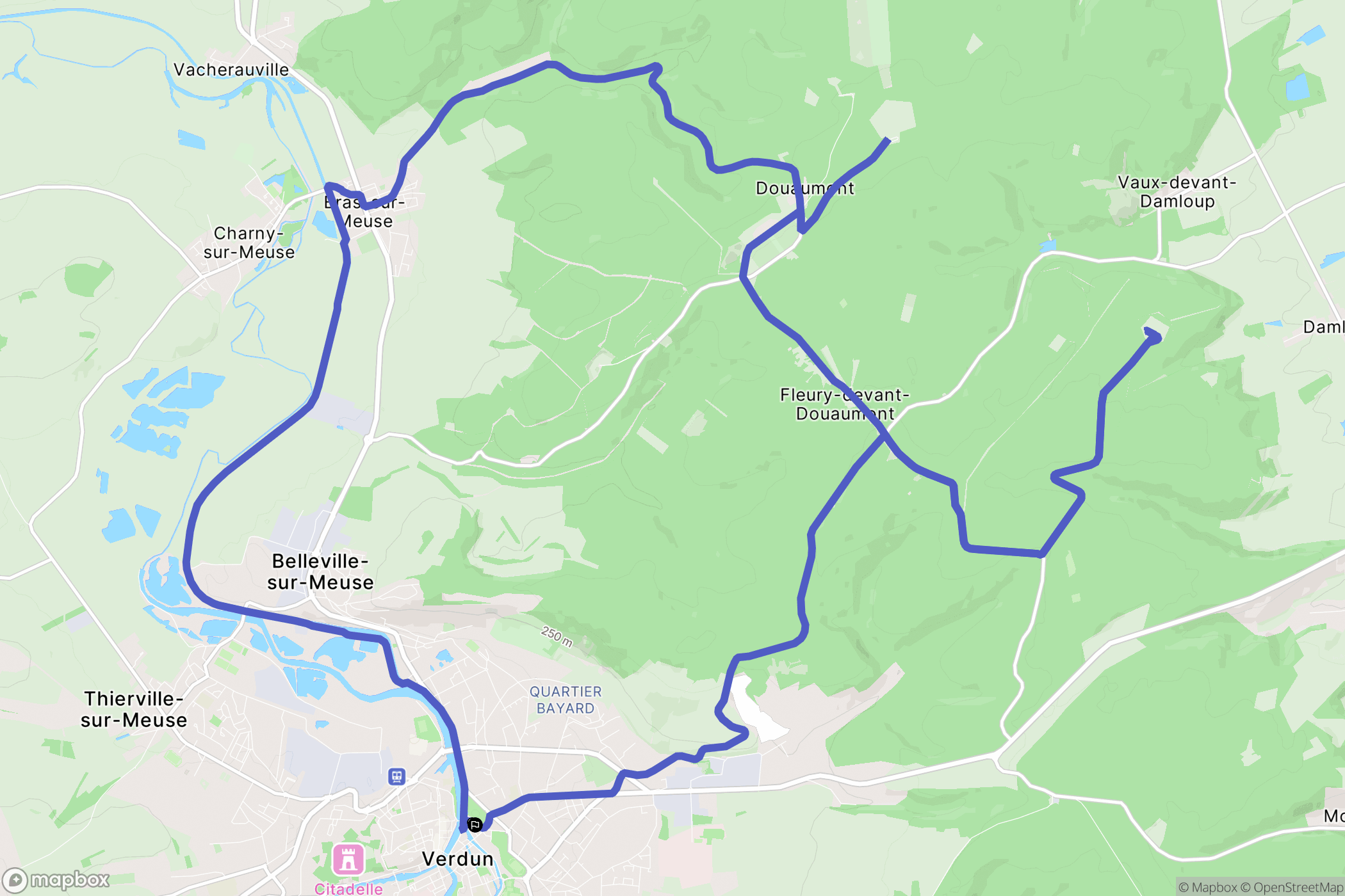 Verdun : carte du parcours de randonnée - France