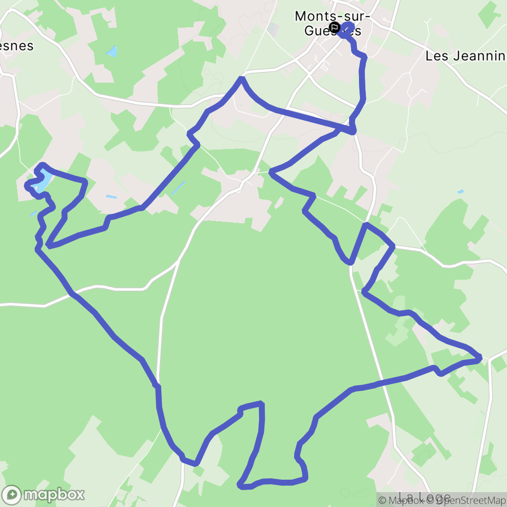 Monts-sur-Guesnes : carte du parcours de randonnée - France