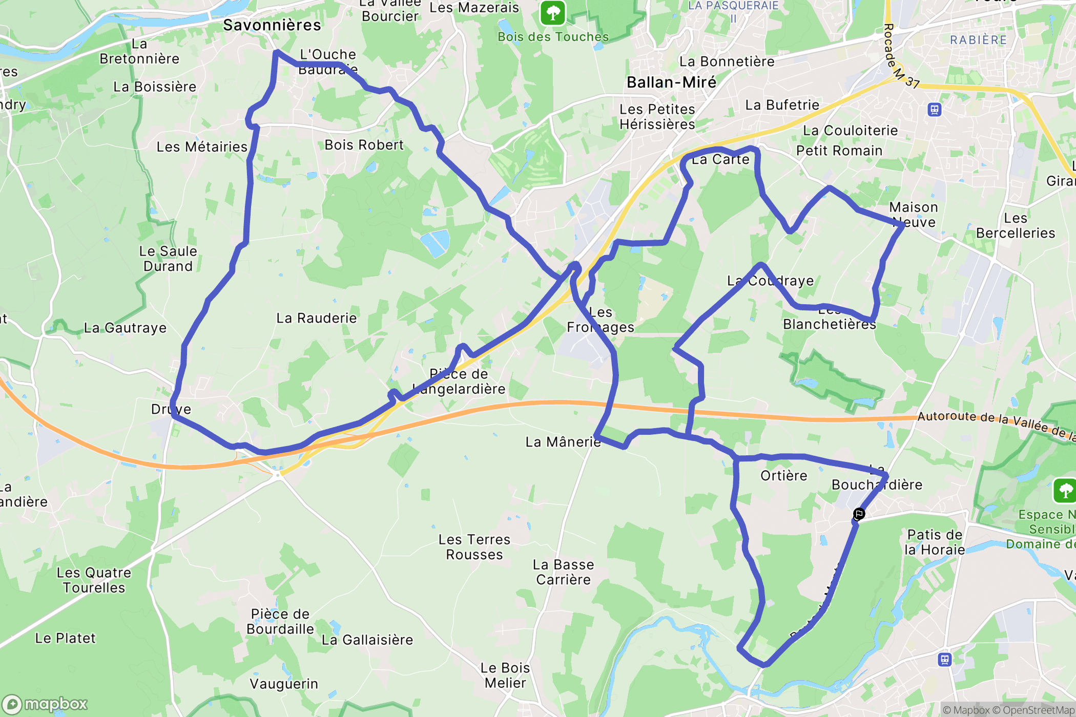 Monts : carte du parcours de randonnée - France