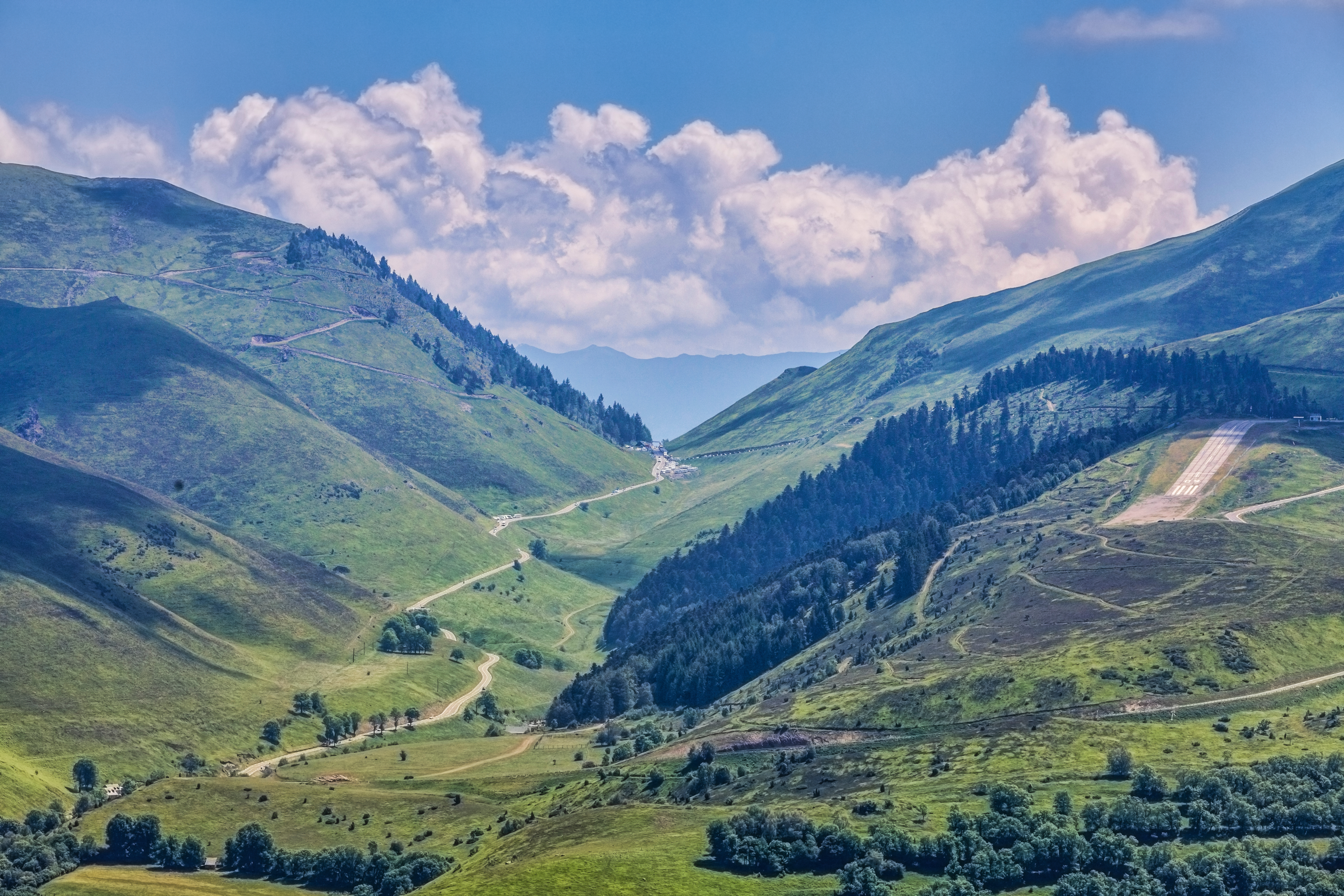 montee-au-col-de-peyresourde.jpg