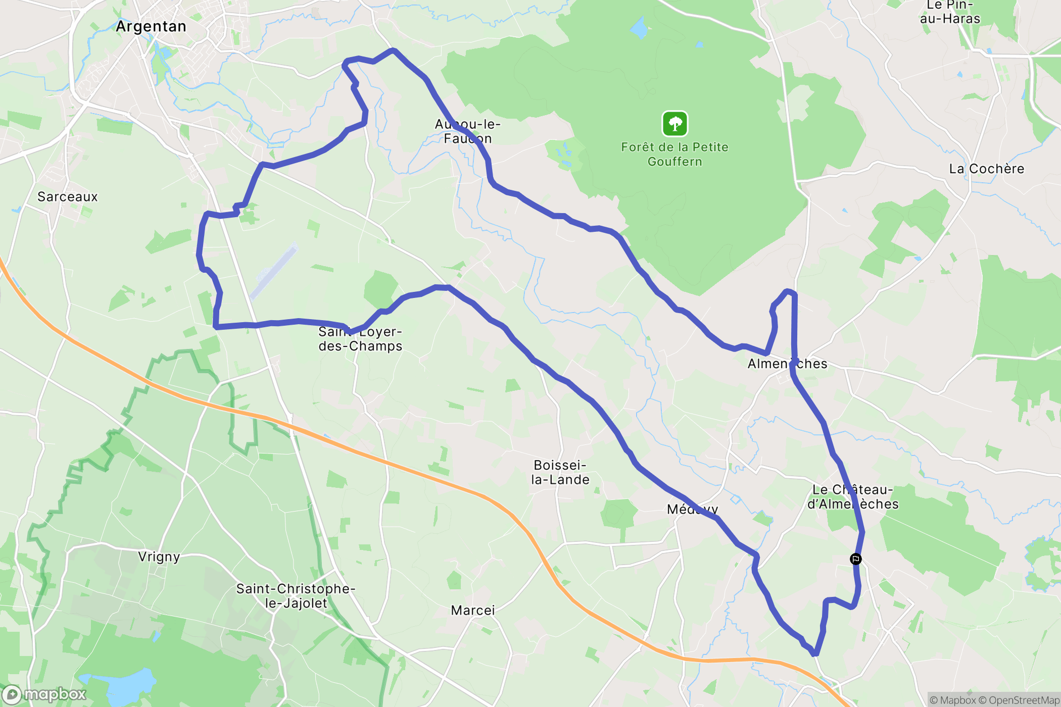 Le Château-d'Almenêches : carte du parcours de randonnée - France