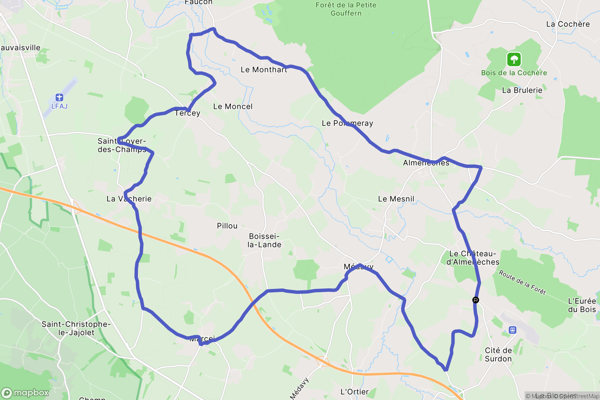Le Château-d'Almenêches : carte du parcours de randonnée - France