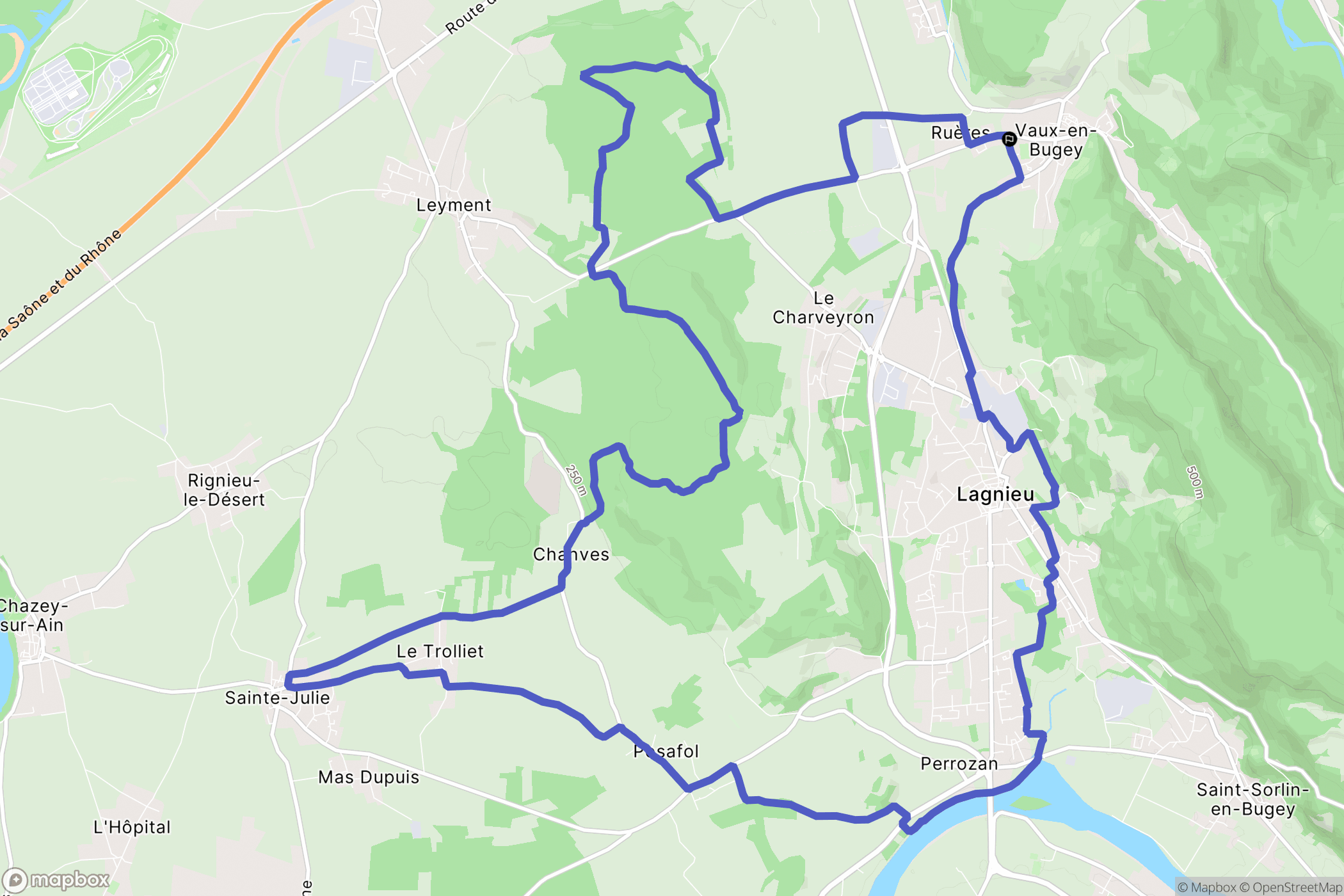 Vaux-en-Bugey : carte du parcours de randonnée - France