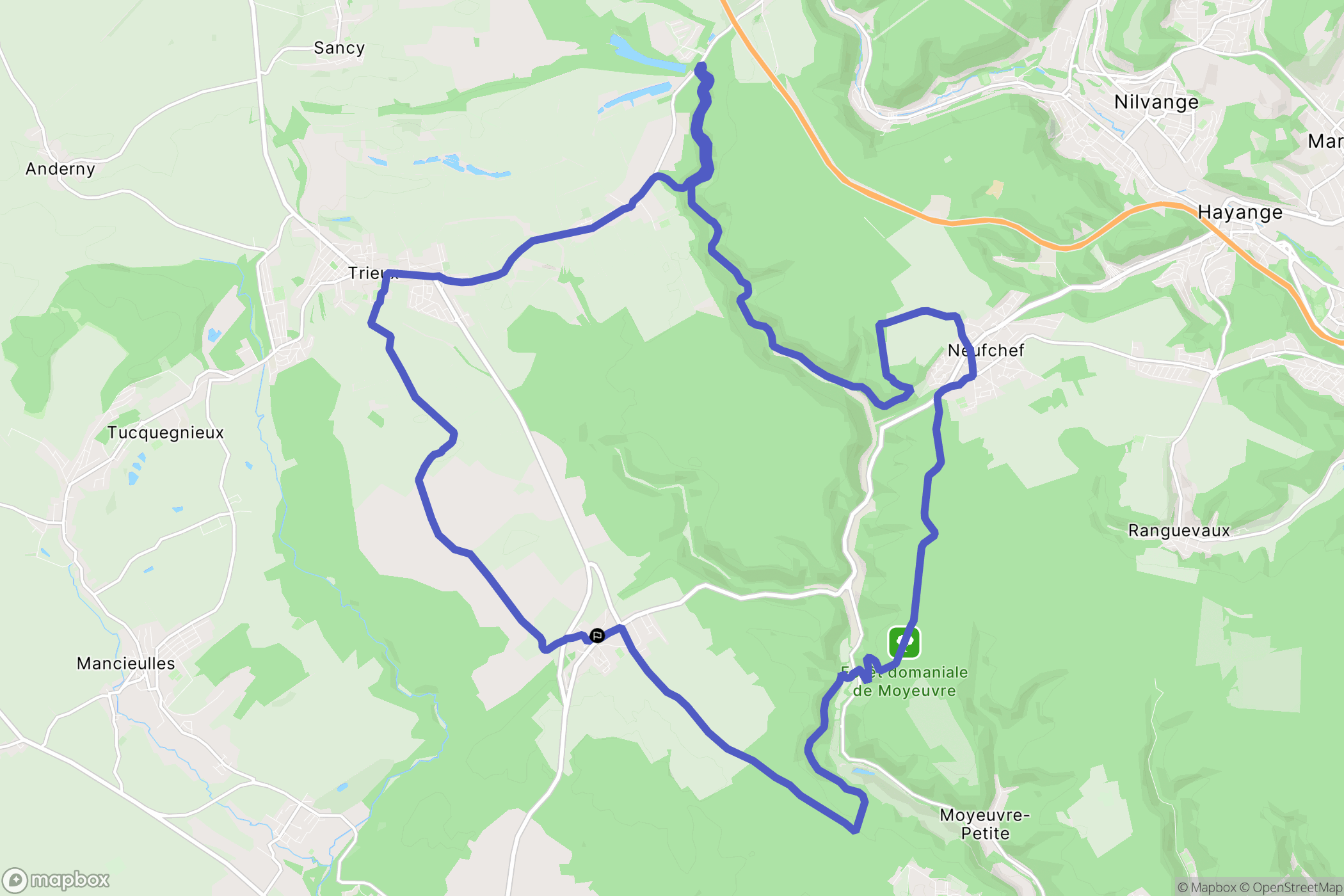 Avril : carte du parcours de randonnée - France