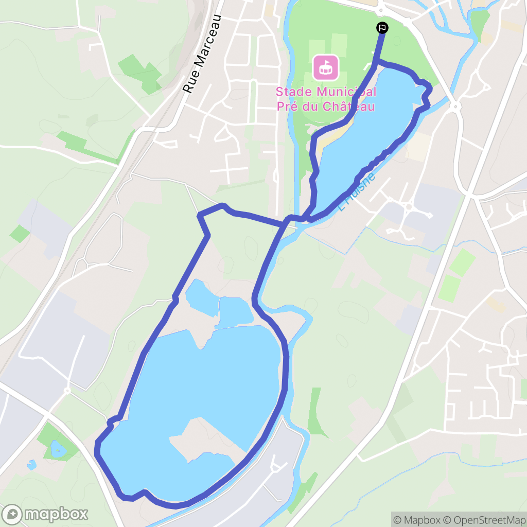 La Ferté-Bernard: routekaart voor buitenactiviteiten - France