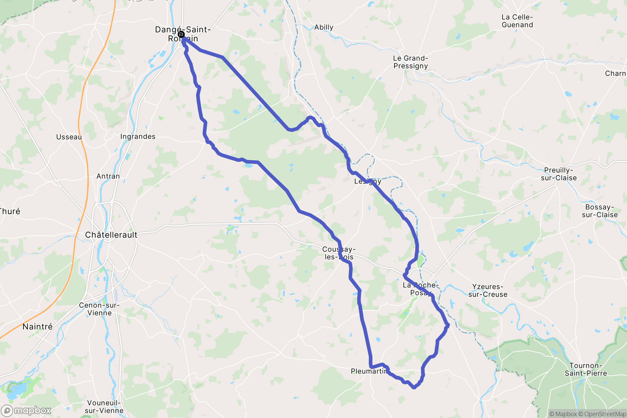 Dangé-Saint-Romain : carte du parcours de randonnée - France