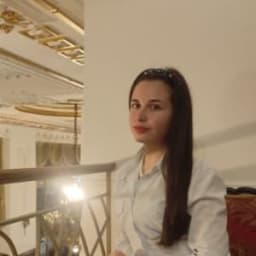 Nina S.