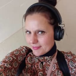 Ivana V.