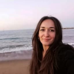 Jovana R.
