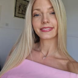 Ana P.