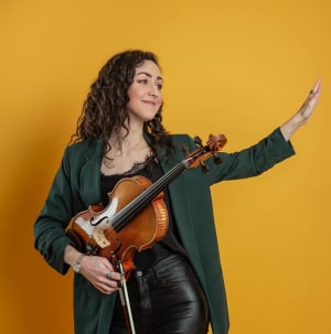 Ena V.