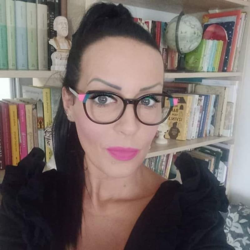 Ivana C.