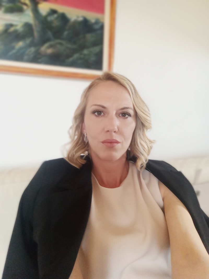 Ivana M.