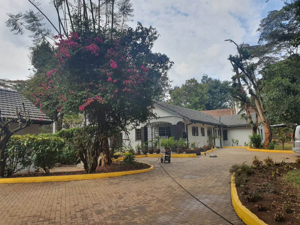 Properties in Lavington EasyStay Properties