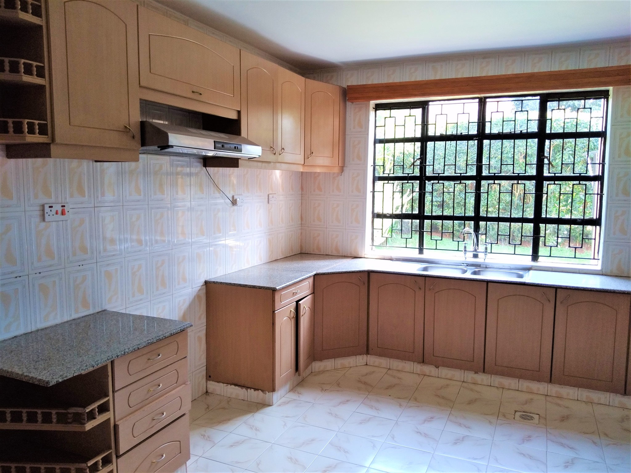 Outstanding Standalone House in Kitisuru