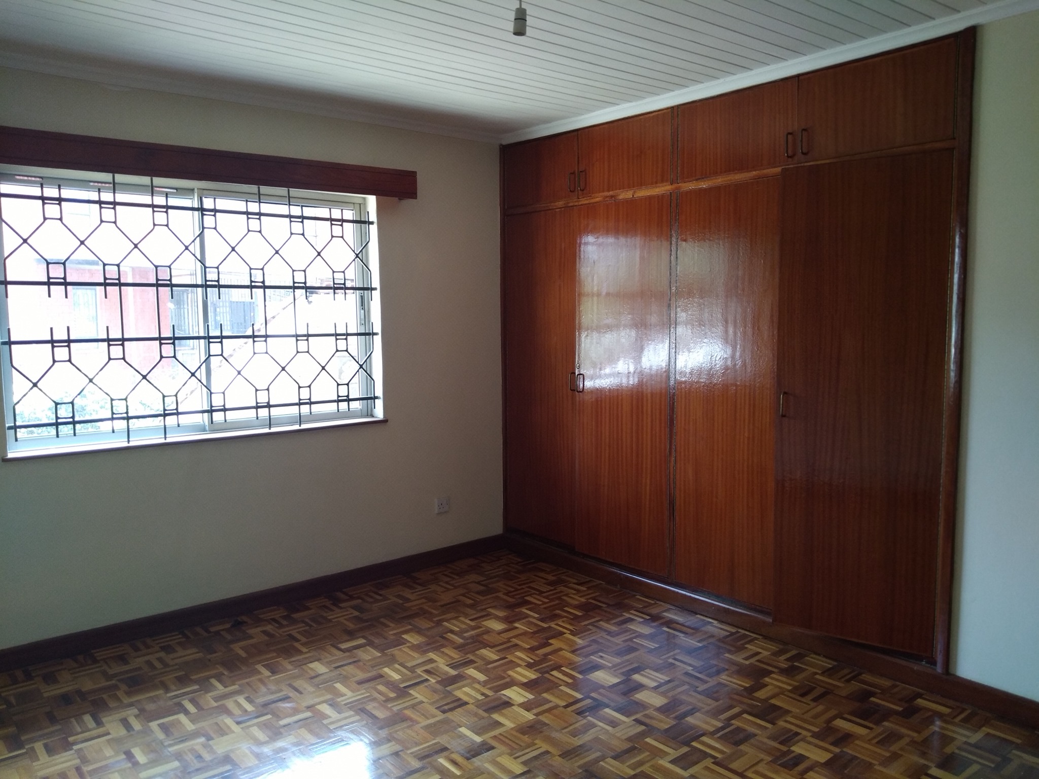 4 bedroom maisonette plus Sq in Brookside, Westlands