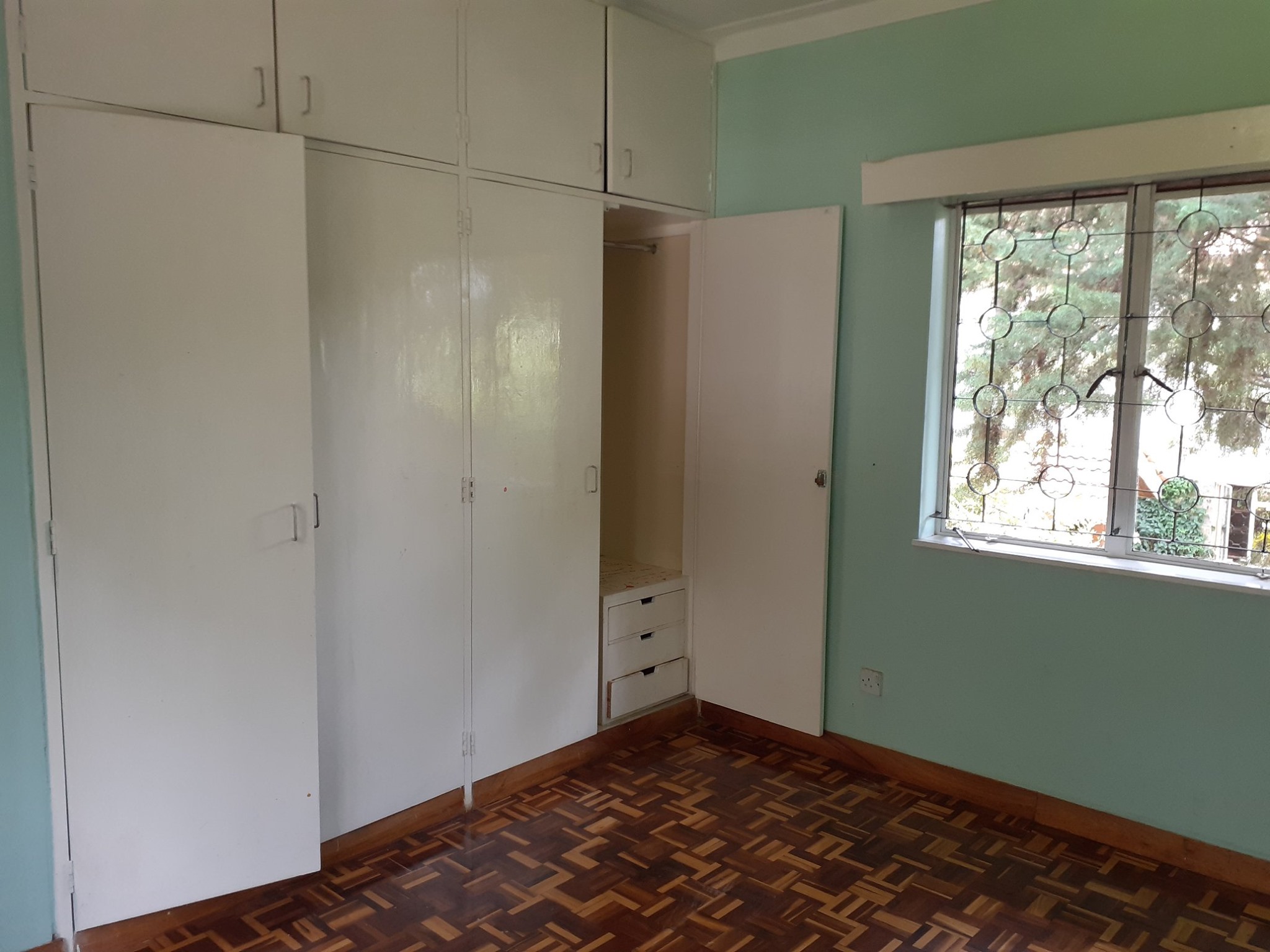 Unfurnished 4 Bedroom plus Sq Townhouse In Lavington area
