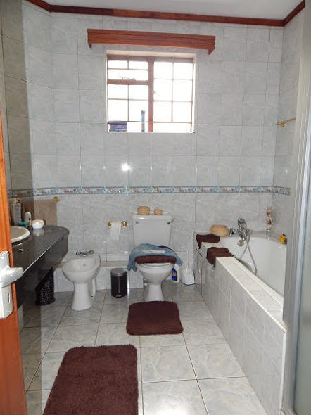 UNFURNISHED 4 Bedroom House in Runda