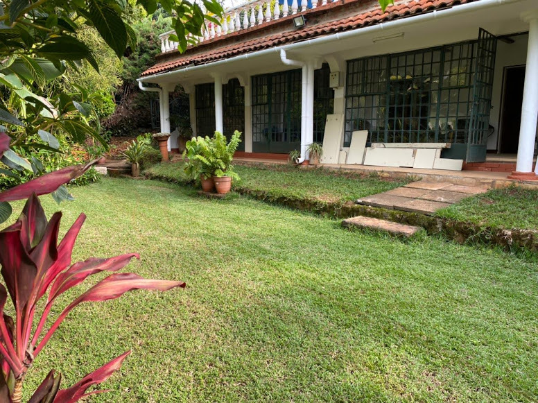 2 Bedroom Guestwing in Hillview