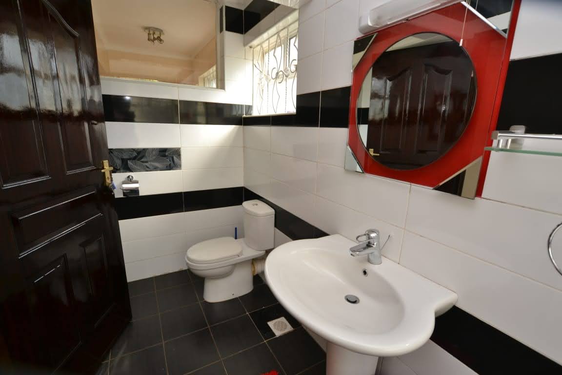 2 Bedroom Furnished Cottage in Lavington