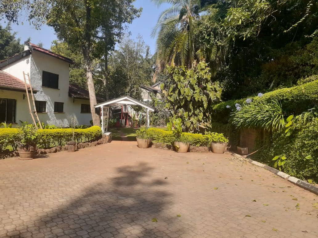 5 Bedroom House in Spring Valley