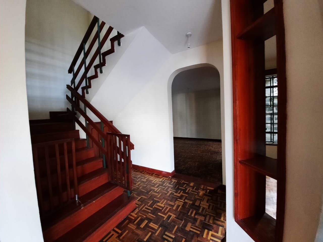 4 Bedroom Maisonette in Lavington