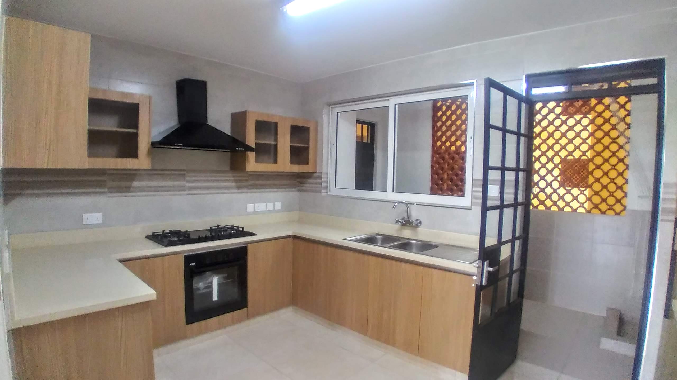 3 Bedroom Unfurnished Apartments