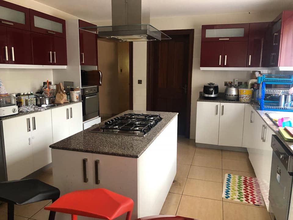 4 Bedroom Townhouse for SALE!