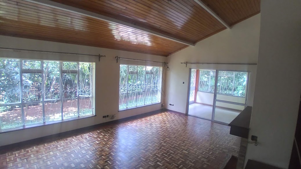 4 Bedroom Townhouse in Riverside
