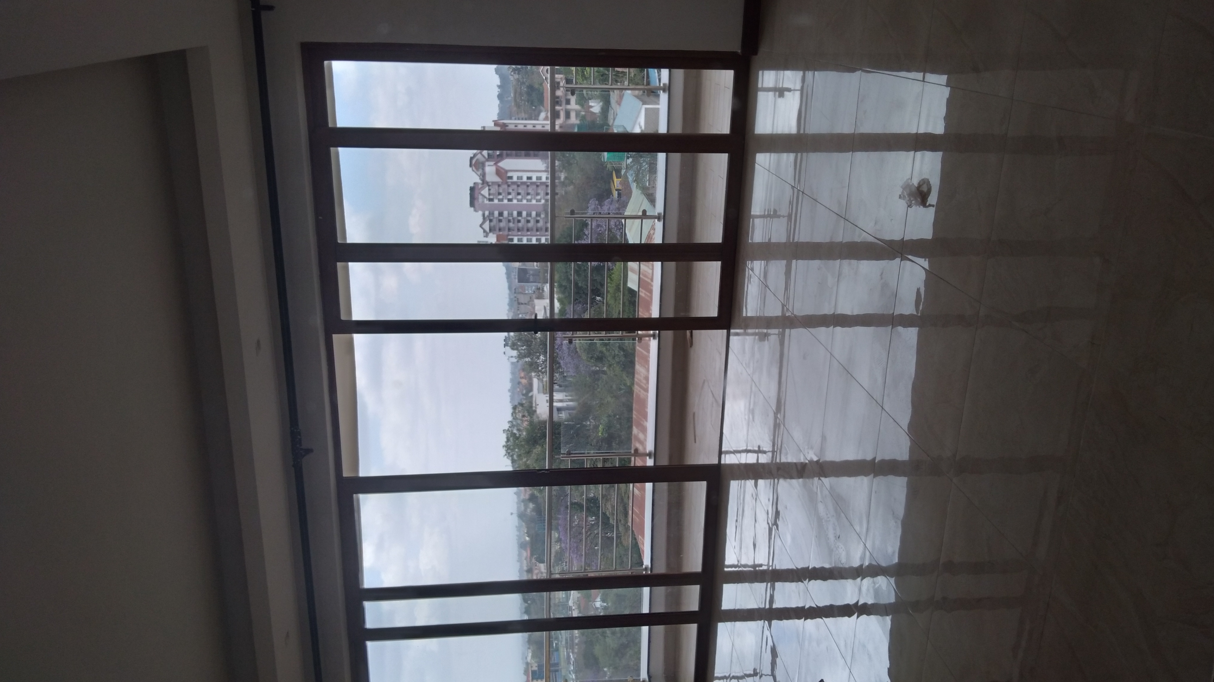 5 BEDROOM PENTHOUSE  IN LAVINGTON