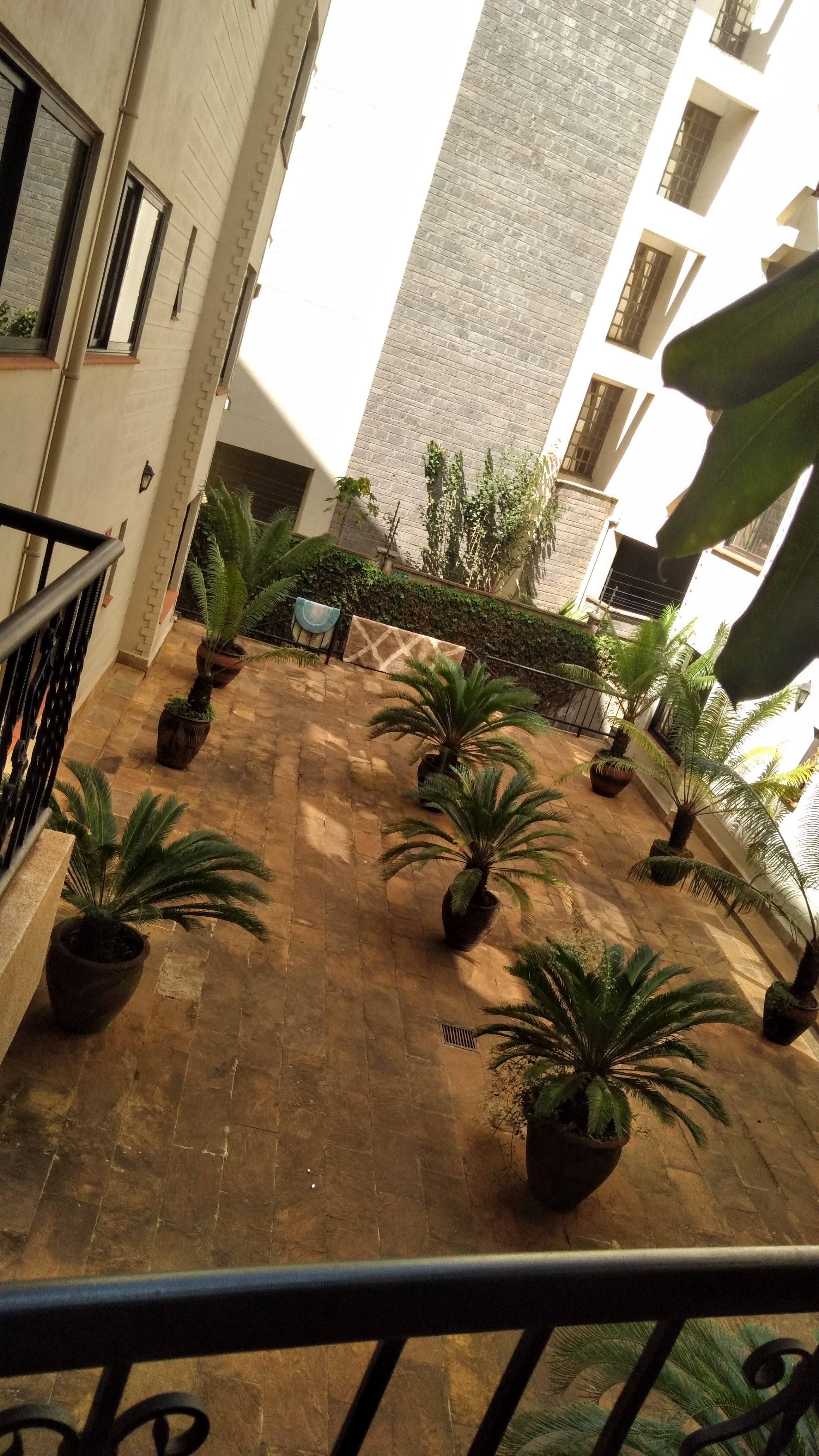 Unfurnished 4 Bedroom Apartment 