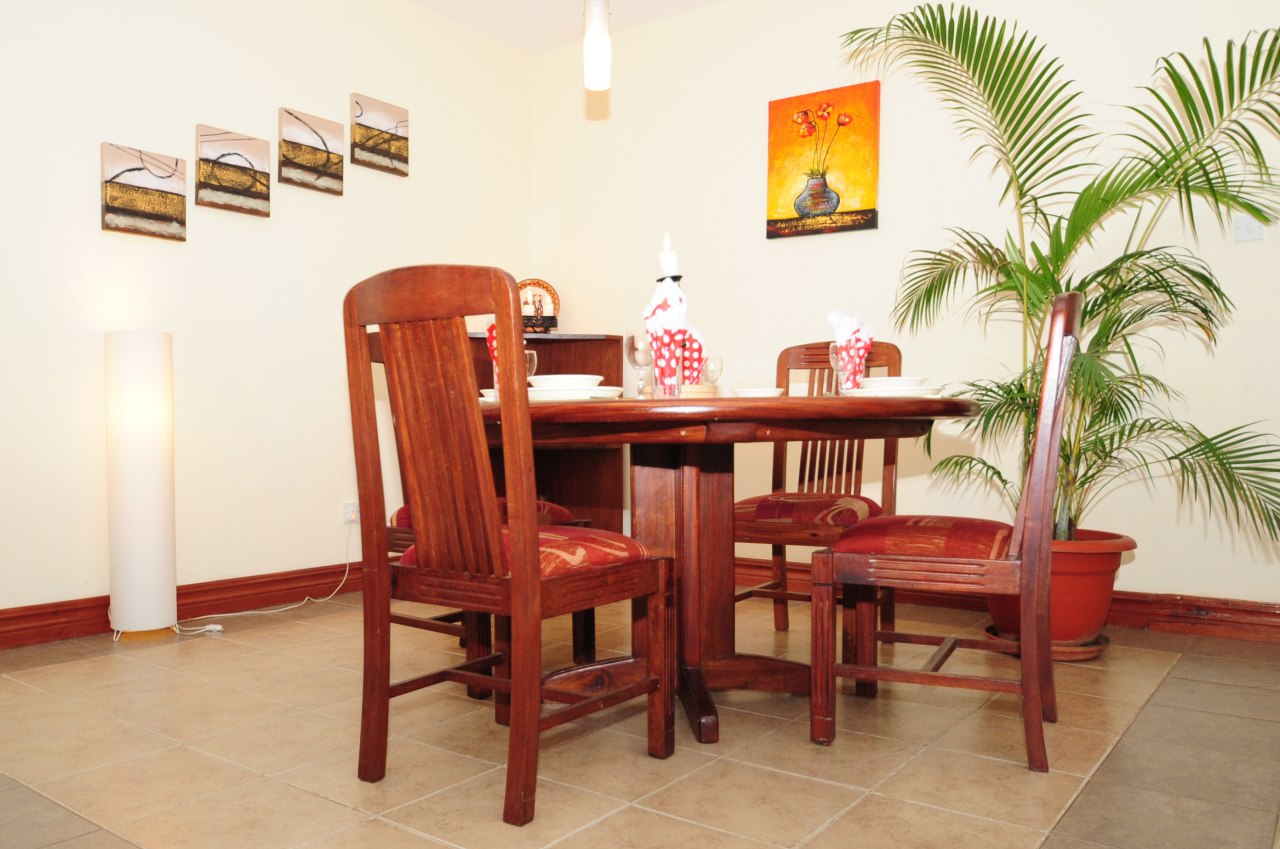 Furnished 3 Bedroom Apartment in Riverside