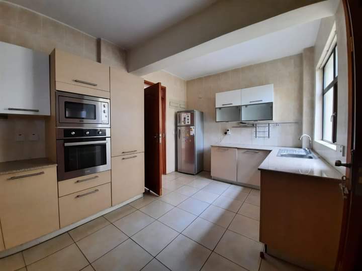 Unfurnished 2 Bedroom Penthouse in Kilimani
