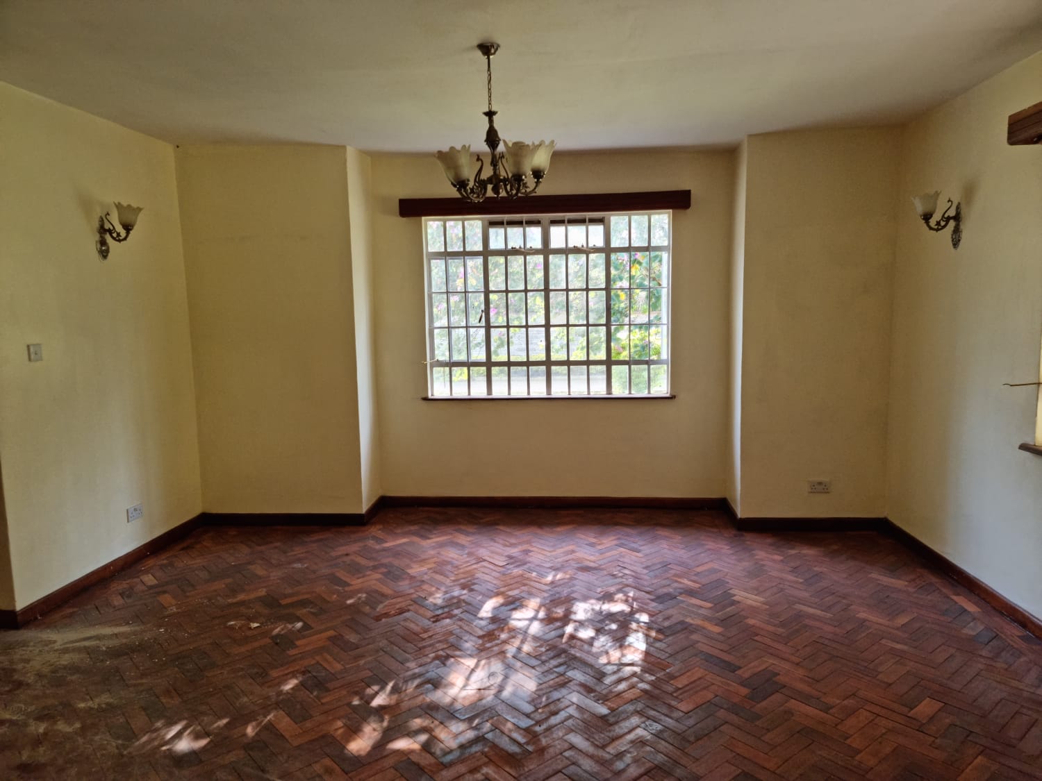 5 Bedroom Townhouses in Loresho
