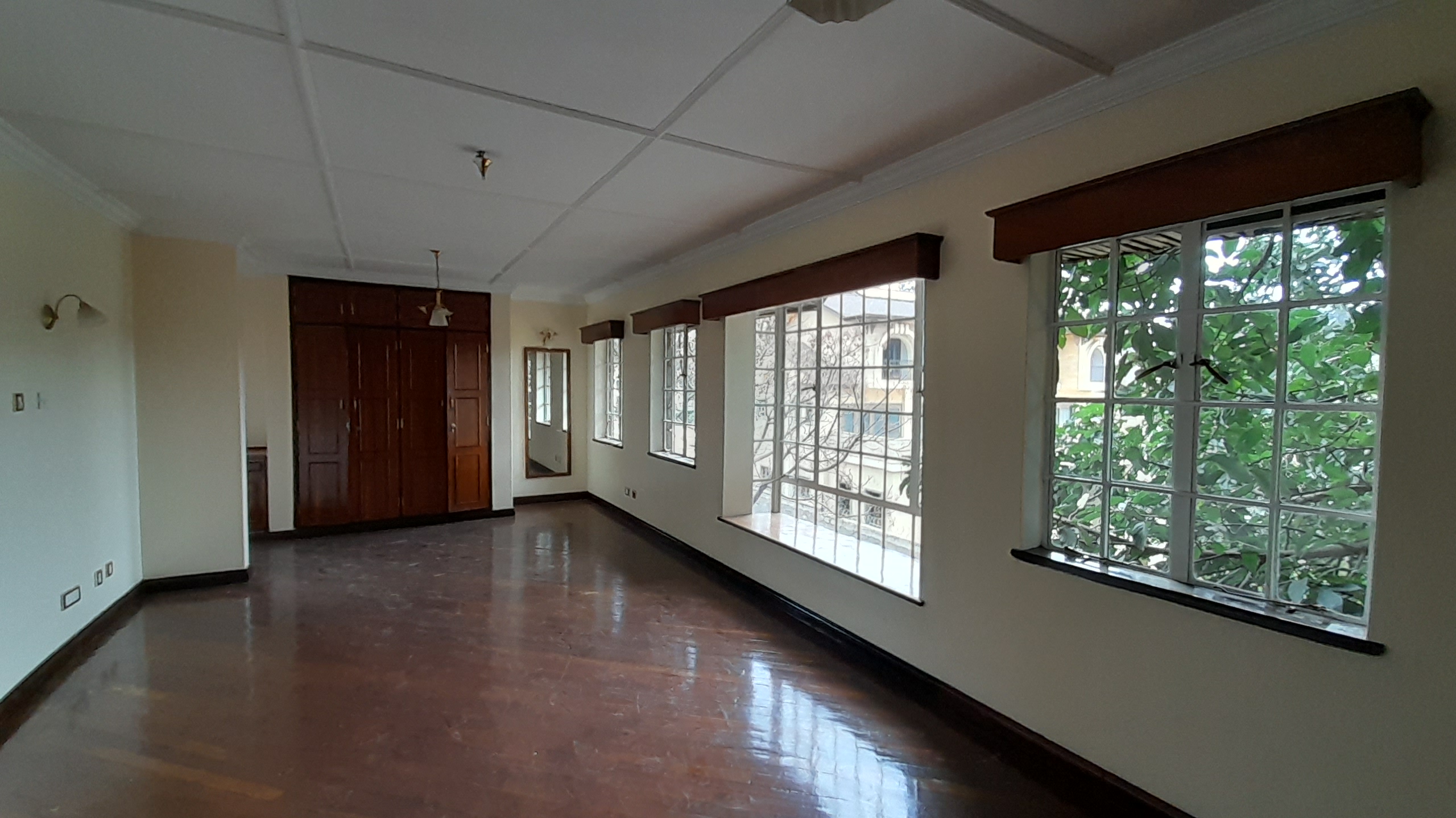 5Br unfurnished  townhouse in Westlands
