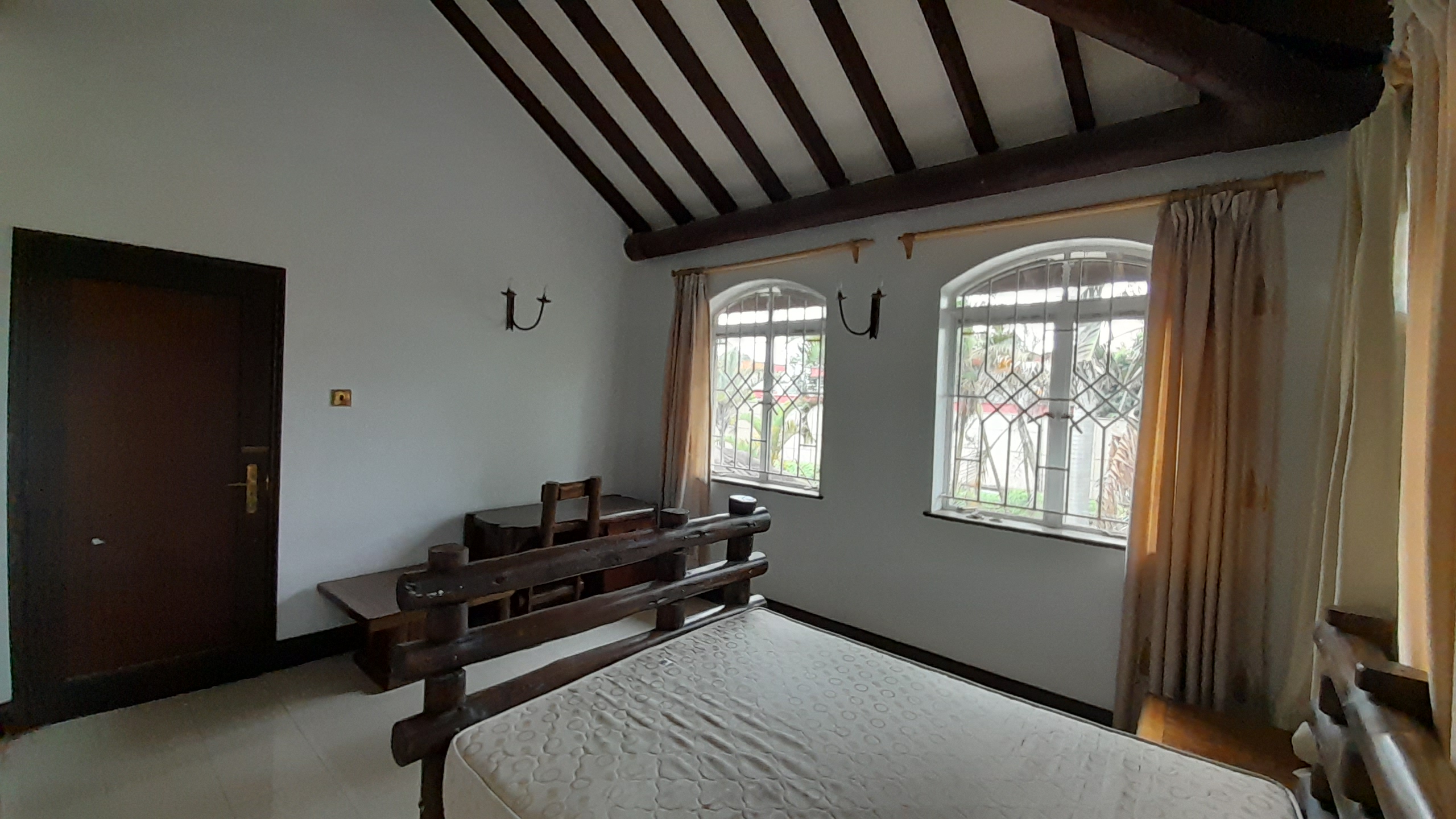 2Br cottage in Lavington