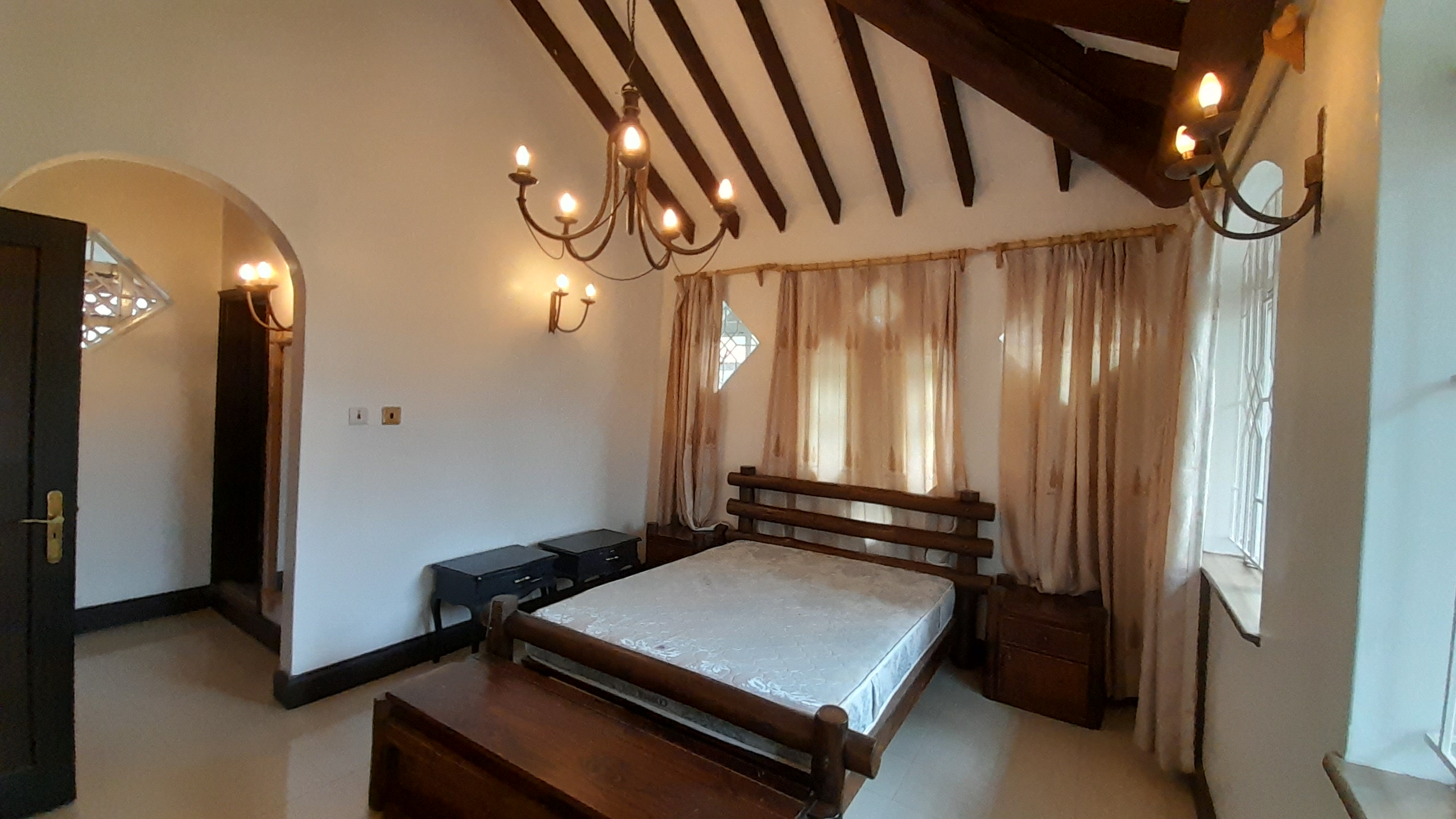 2Br cottage in Lavington