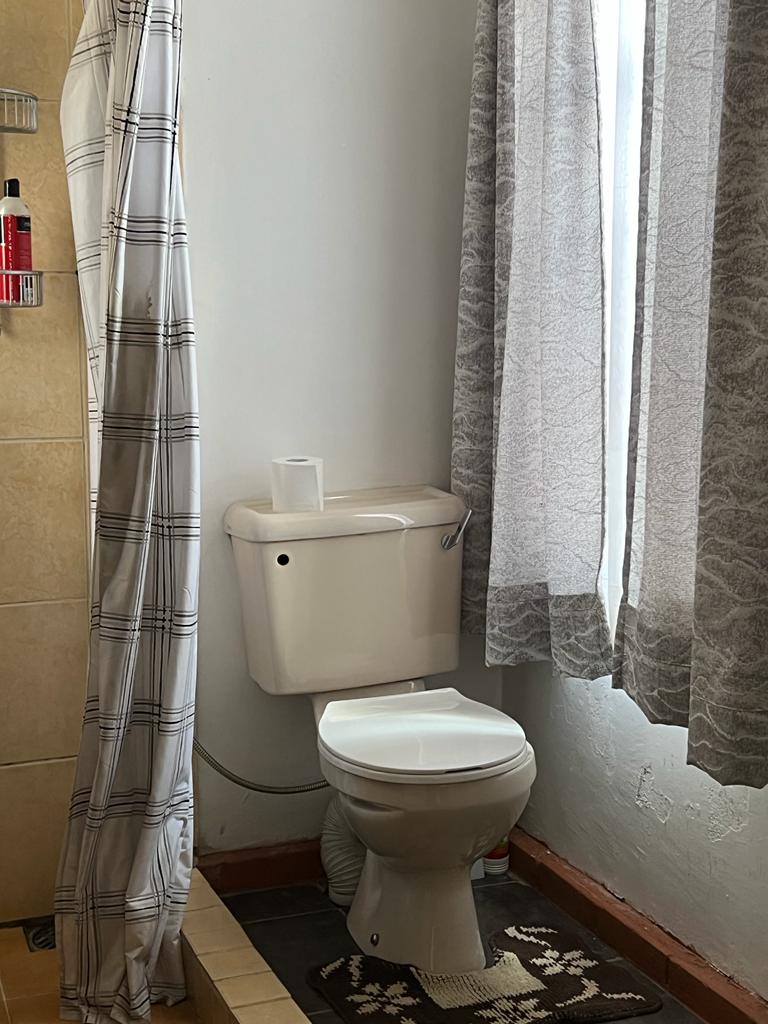 2Br furnished house available in Runda