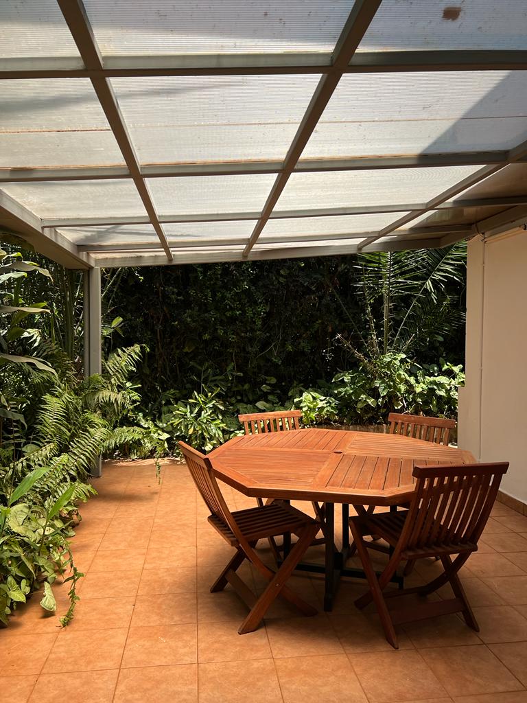 2Br furnished apartment in Runda