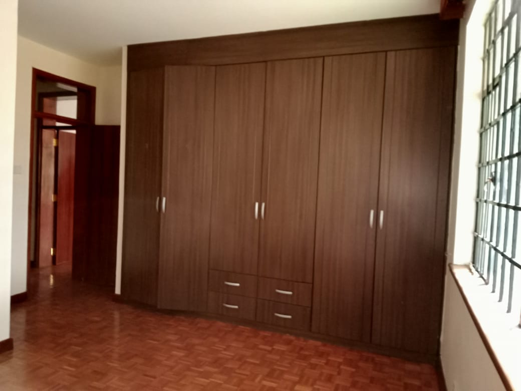 3Br apartment available in Lavington