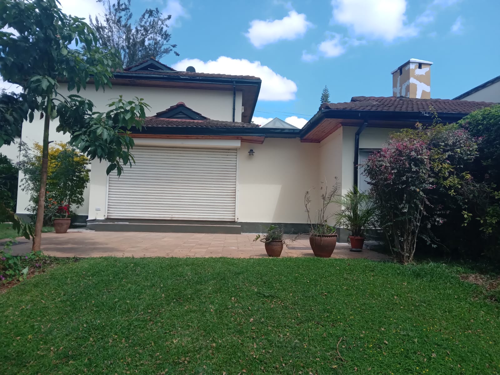 5Br house available in Kitsuru