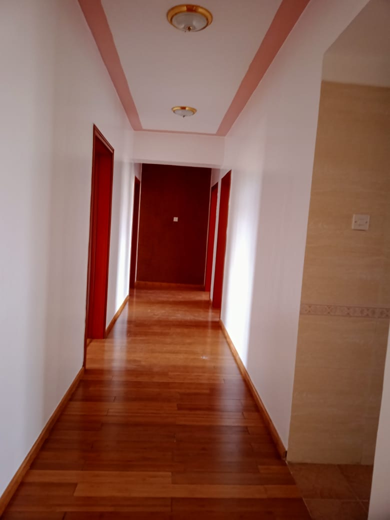 4Br+DSQ apartment available in Lavington