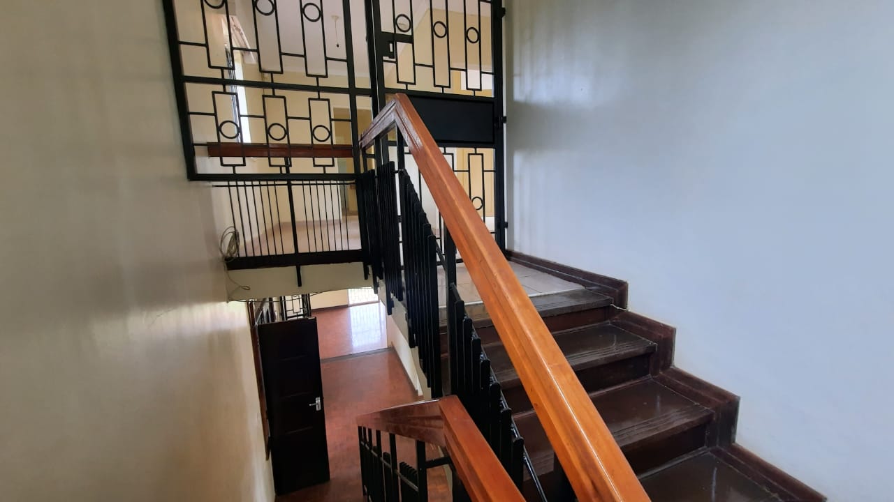 4Br house for rent in Runda
