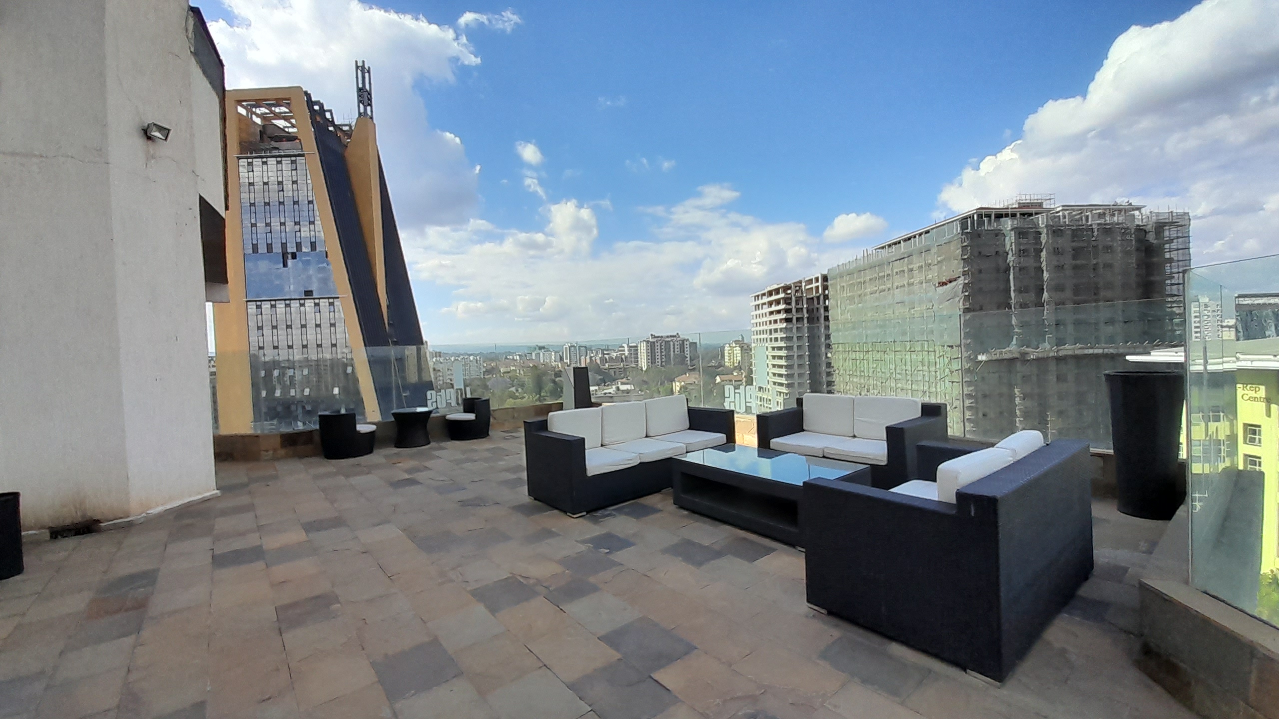 2 Bedroom Furnished and serviced Apartment in Kilimani area.