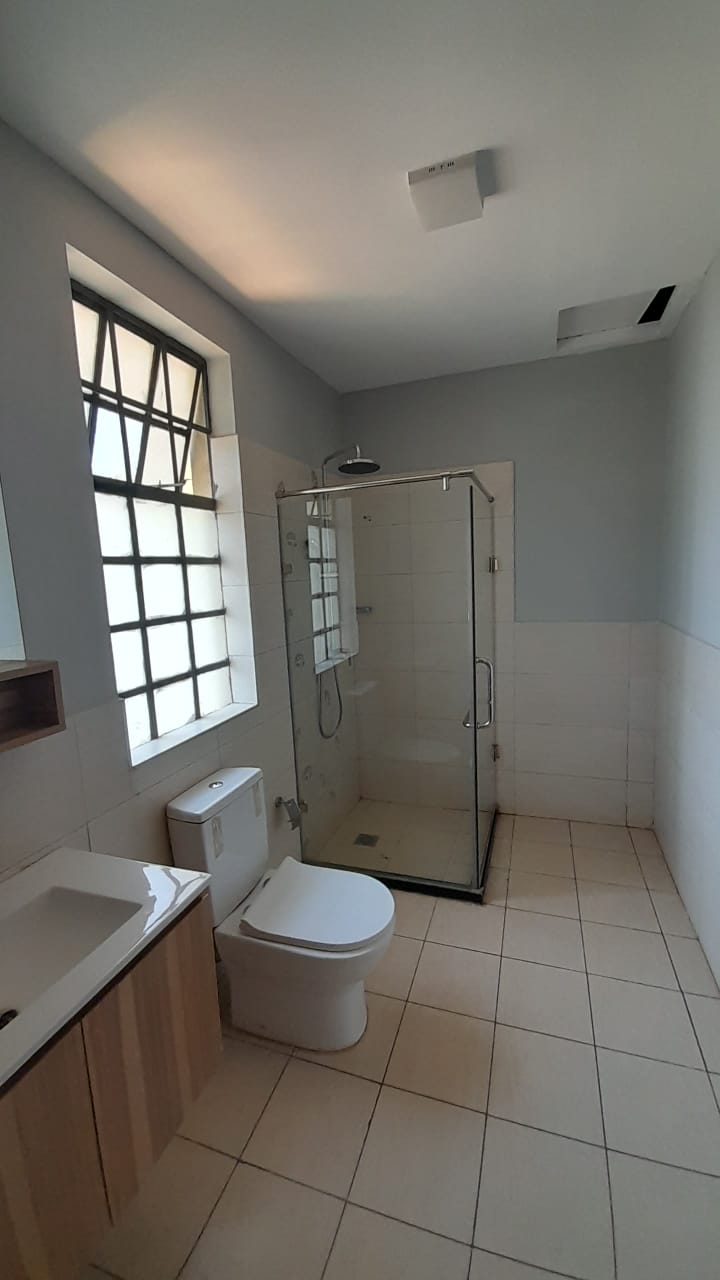 4Br all ensuite townhouse with SQ in Kitusuru