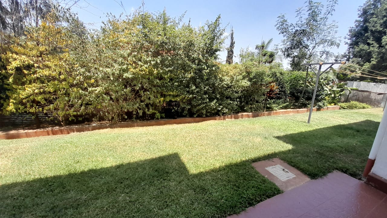 2Br unfurnished apartment available for rent in Rosslyn road