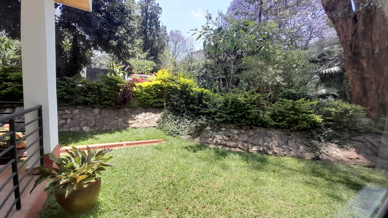 2Br unfurnished apartment available for rent in Rosslyn road